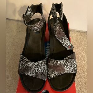 Wolky brand Women’s size 42 (11) NWT